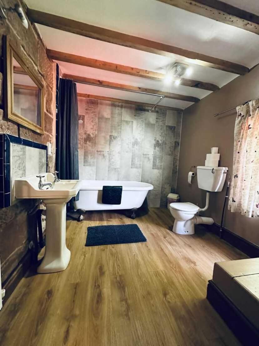 The Raddle Inn Log Cabins Croxden المظهر الخارجي الصورة
